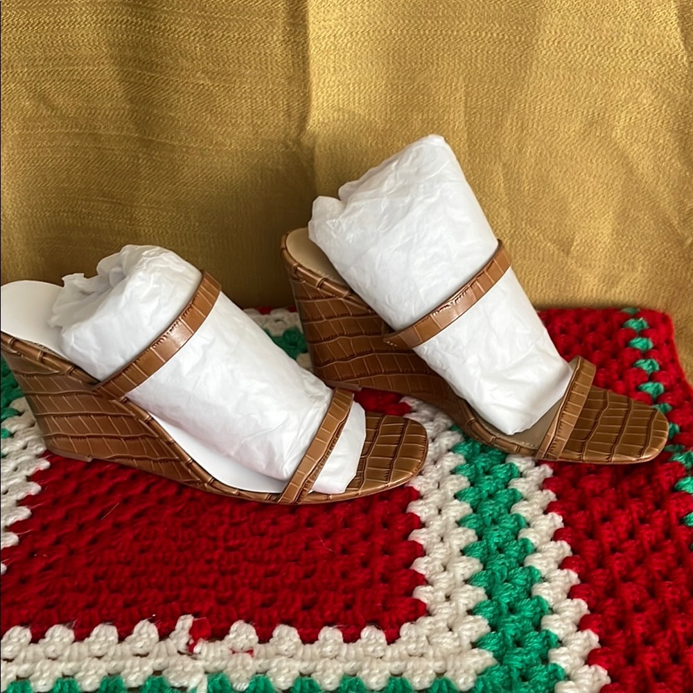 Brown Wedge Sandals. NWOT, But with original box.By Reformation